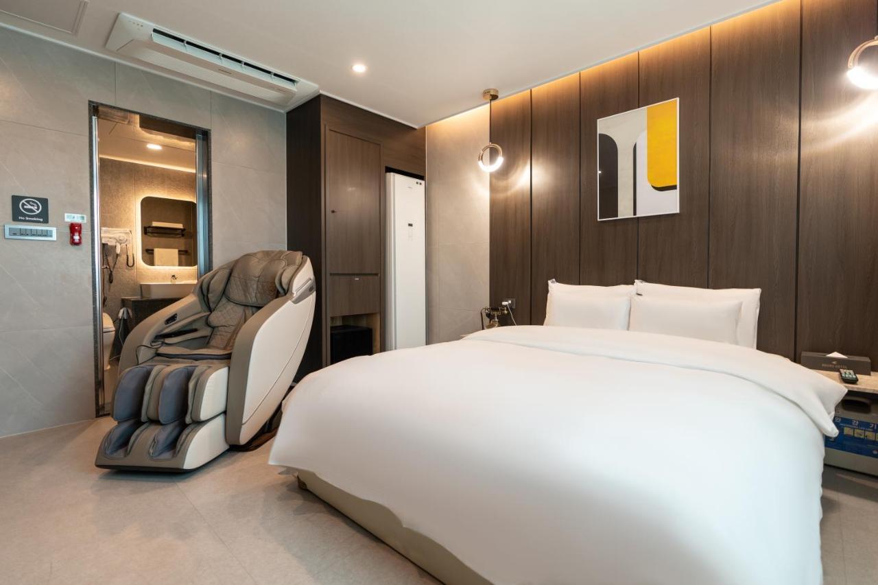 Jecheon Hound Hotel Chech'ŏn Exterior foto