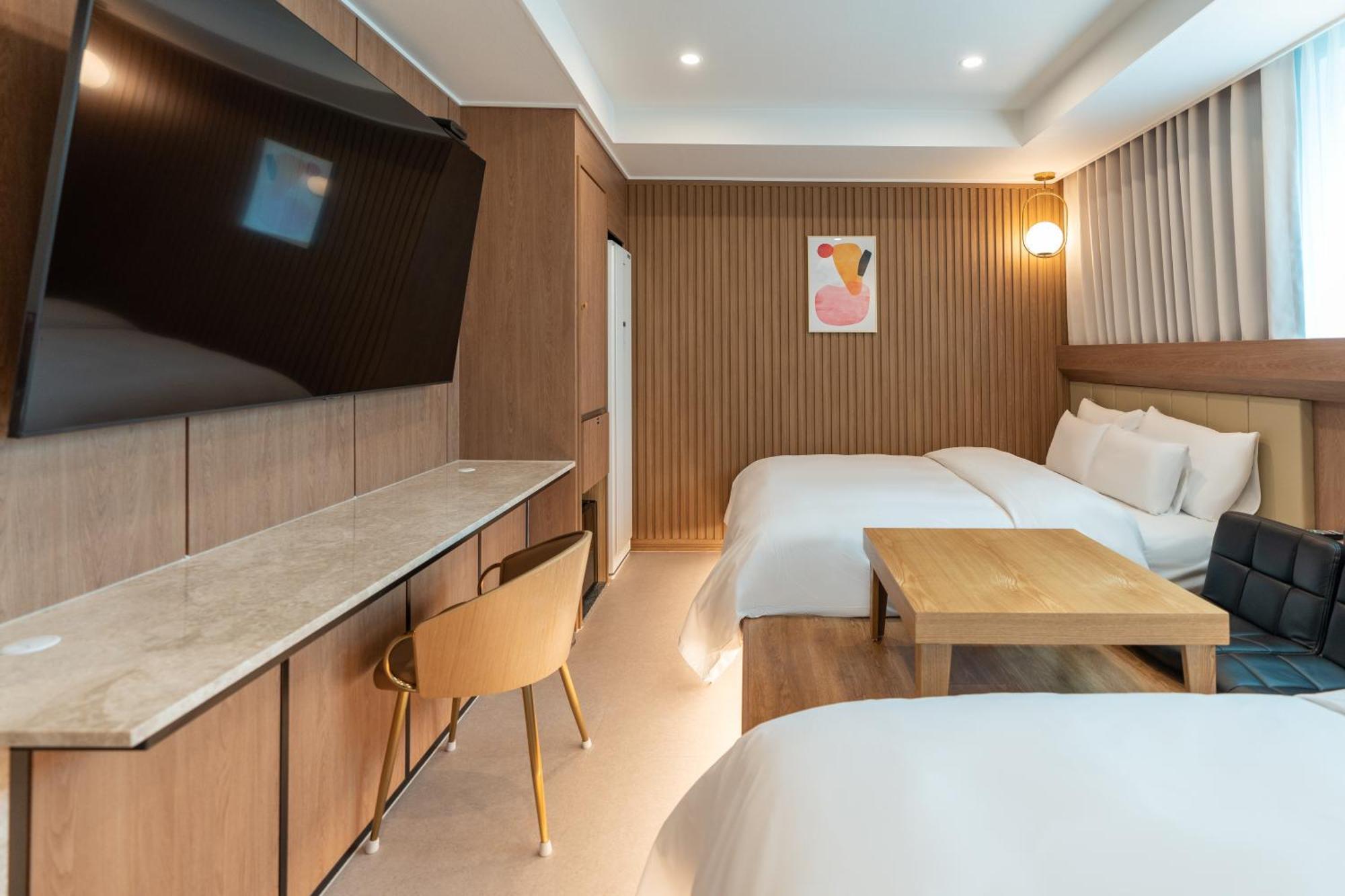 Jecheon Hound Hotel Chech'ŏn Exterior foto