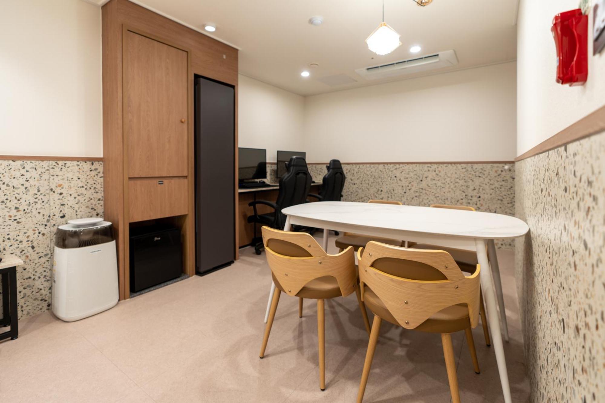 Jecheon Hound Hotel Chech'ŏn Exterior foto